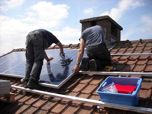 Guide complet pour installer son système photovoltaïque à la maison