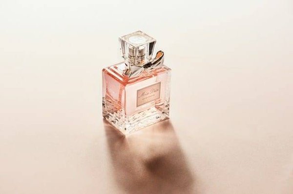 Les secrets d'un parfum éco-responsable: Comment allier luxe et durabilité